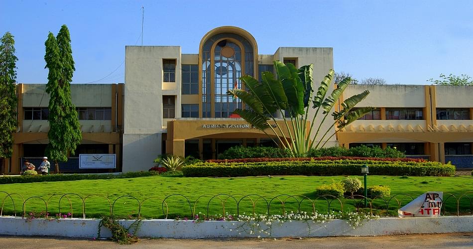 University of Hyderabad - [UOH]