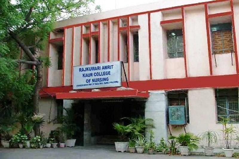 phd nursing colleges in delhi